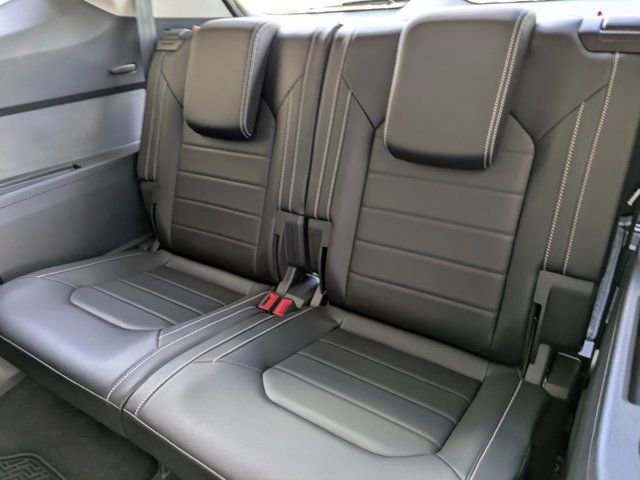 Used 2023 Volkswagen Atlas SEL Premium AWD/4WD image 14