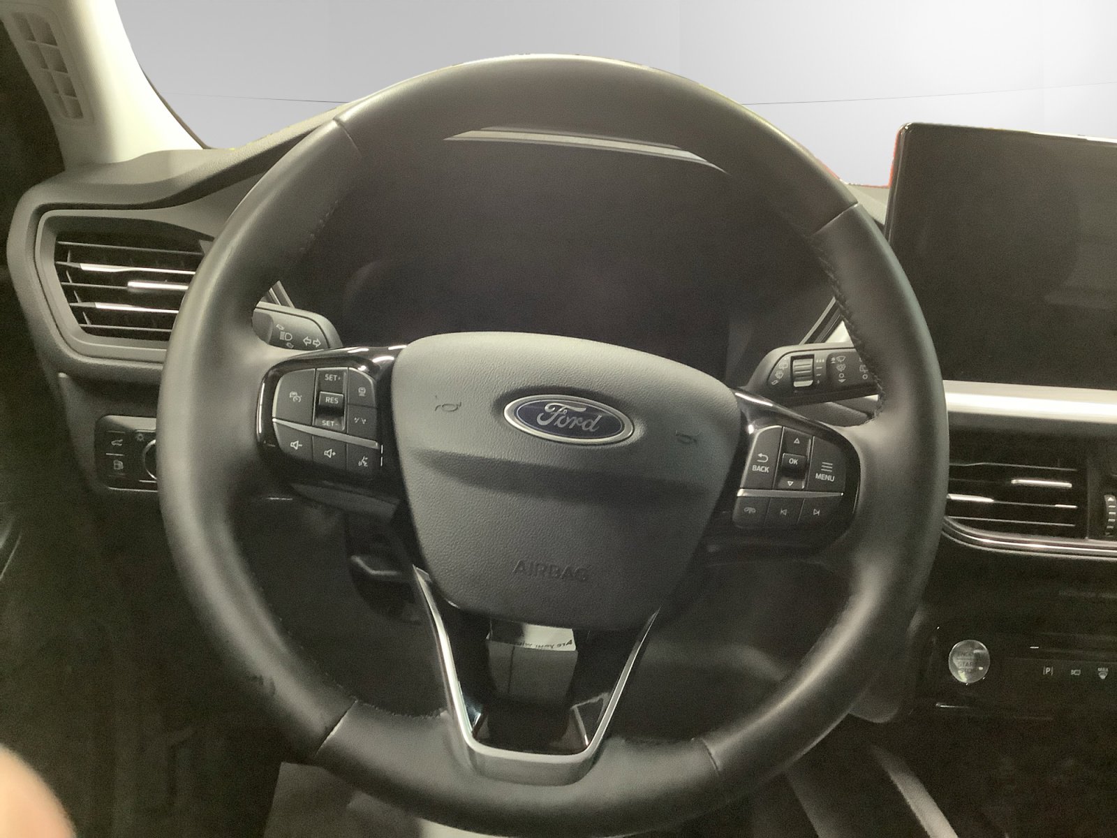 Certified 2024 Ford Escape Platinum w/ Premium Technology Package image 12