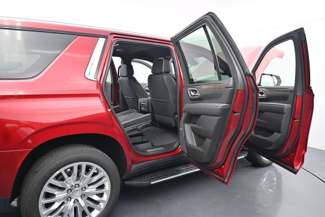 Used 2024 Chevrolet Tahoe Premier AWD/4WD image 13