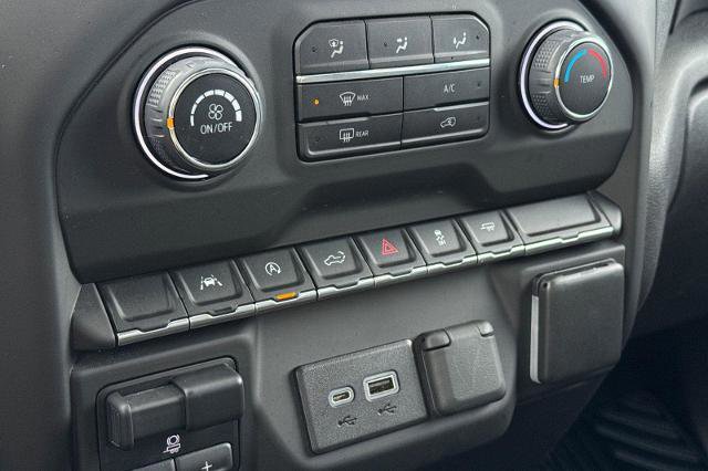 Used 2023 Chevrolet Silverado 1500 Custom image 22