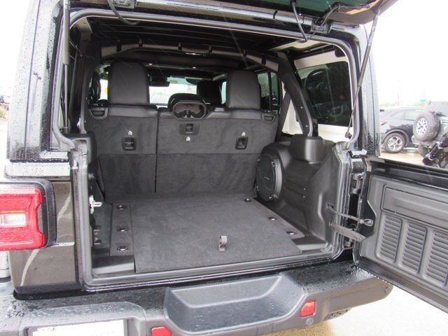 Used 2024 Jeep Wrangler Unlimited Rubicon AWD/4WD image 23