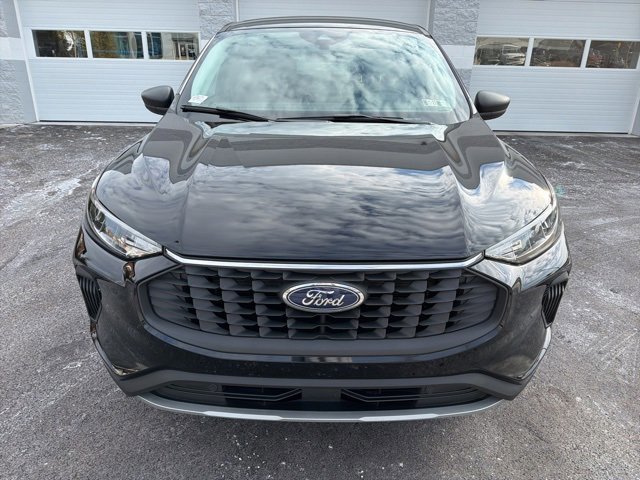 Certified 2025 Ford Escape Active w/ Cold Weather Package image 10