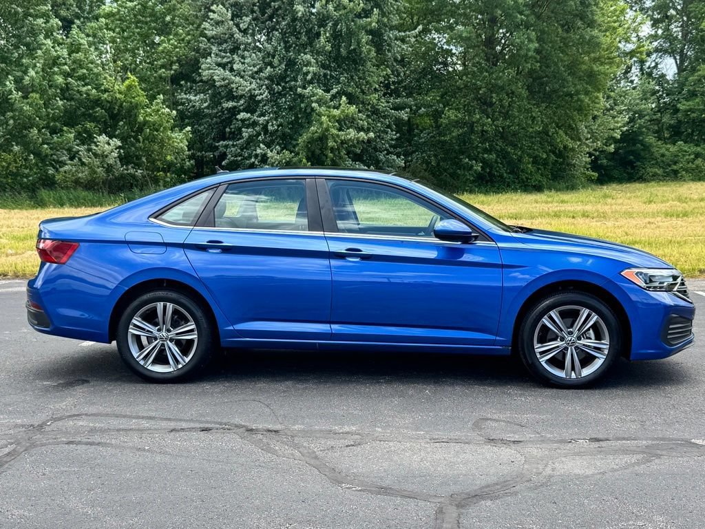 Used 2022 Volkswagen Jetta SE FWD image 8