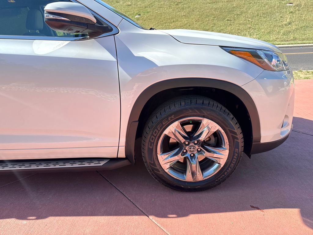 Used 2018 Toyota Highlander Limited Platinum AWD/4WD image 35