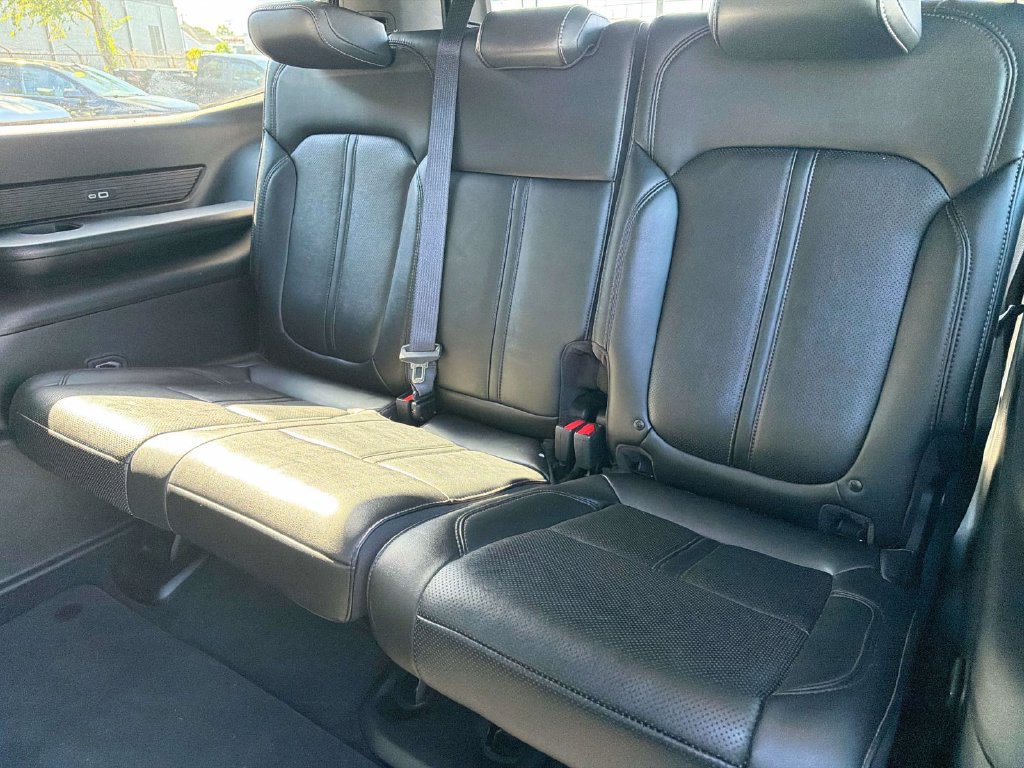 Used 2024 Jeep Wagoneer Series II AWD/4WD image 24