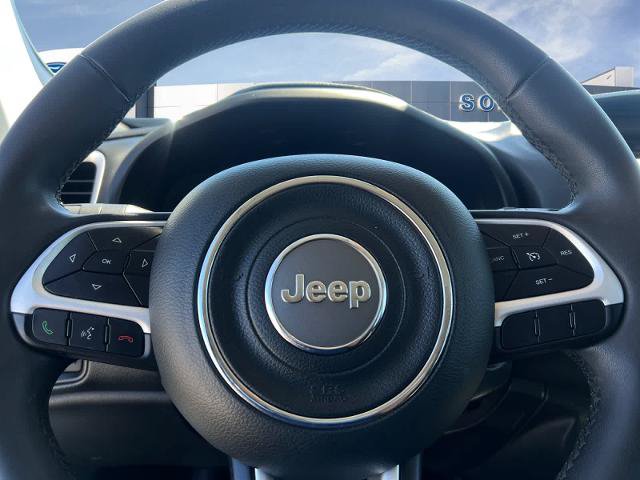 Used 2020 Jeep Renegade Latitude FWD image 11