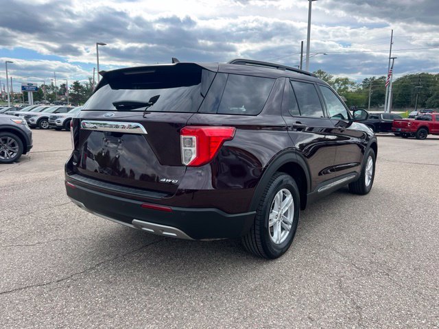 Certified 2023 Ford Explorer XLT w/ Equipment Group 202A AWD/4WD image 4