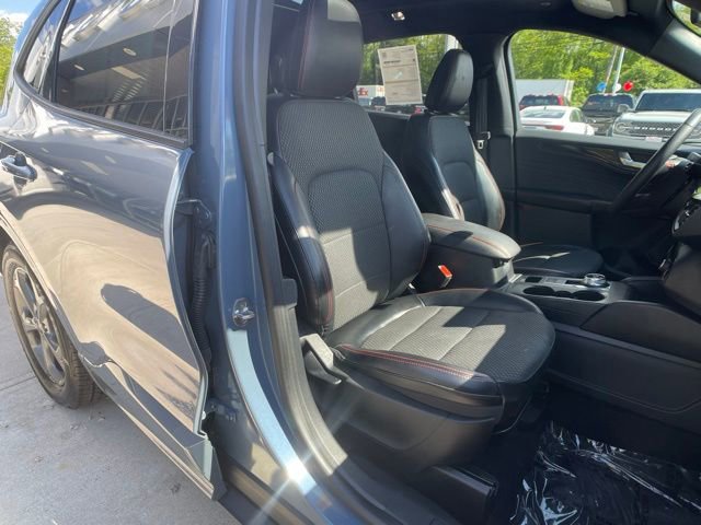 Certified 2023 Ford Escape ST-Line w/ Tech Pack #1 AWD/4WD image 31