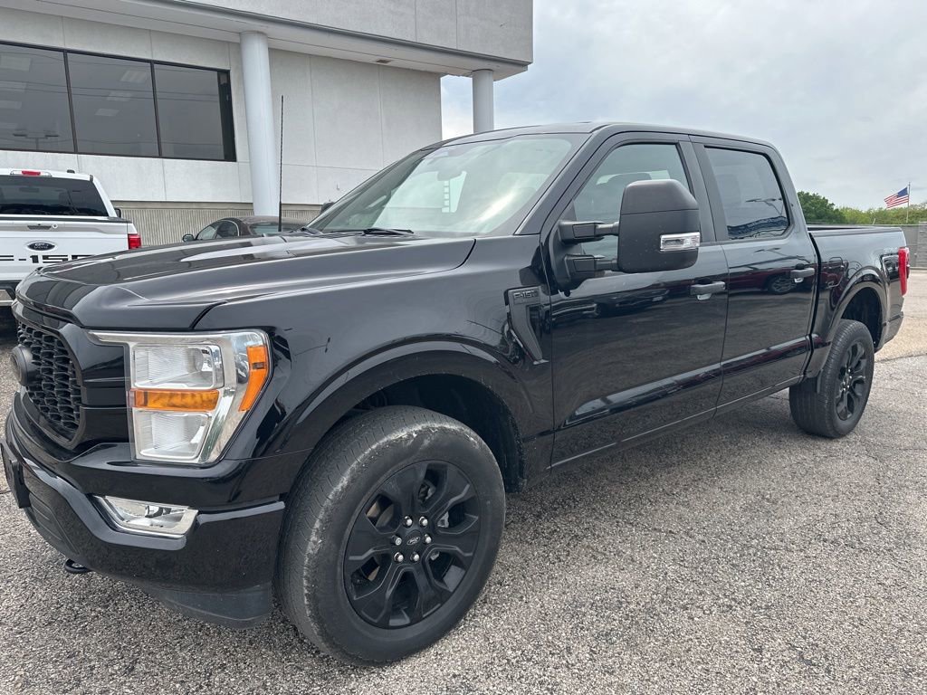 Certified 2022 Ford F150 XL w/ STX Black Appearance Package AWD/4WD image 3