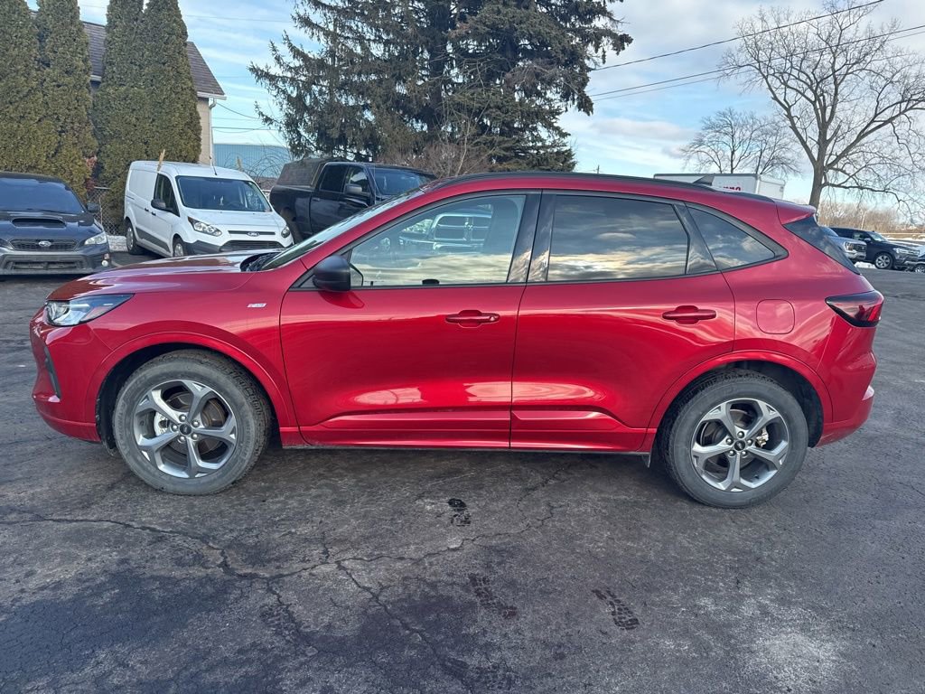Certified 2023 Ford Escape ST-Line w/ Tech Pack #1 image 6