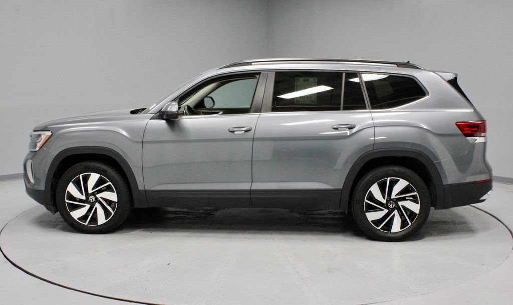 Used 2025 Volkswagen Atlas SE AWD/4WD image 8