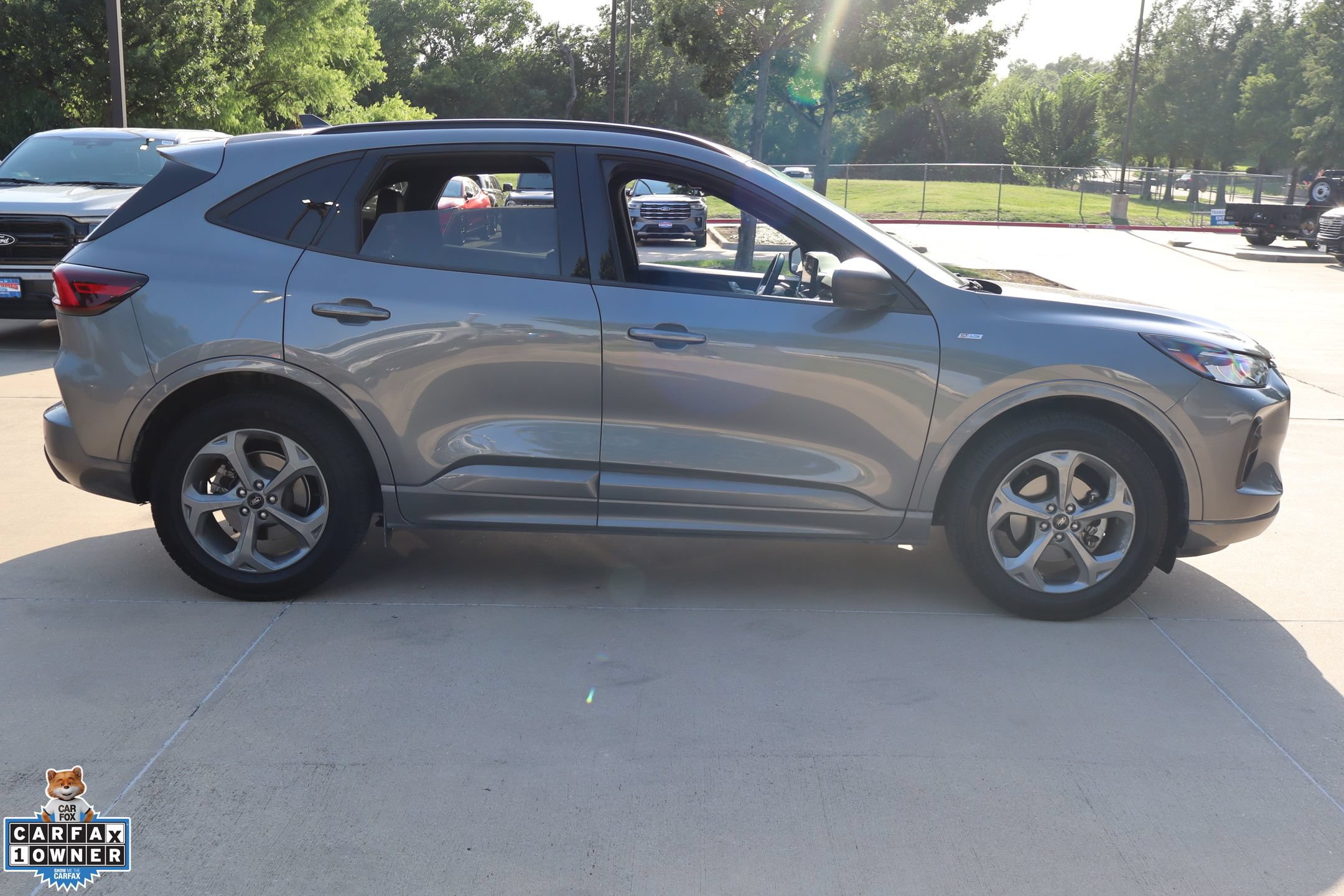 Certified 2024 Ford Escape ST-Line w/ Tech Pack #1 FWD image 2