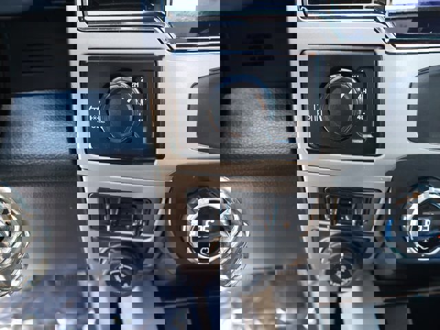 Certified 2022 Ford F250 Lariat w/ Lariat Value Package image 26