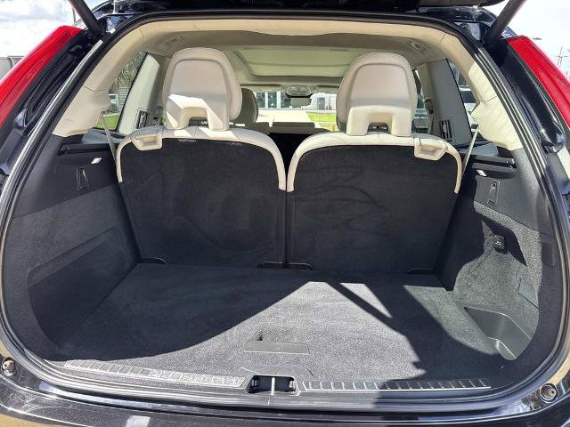 Used 2023 Volvo XC90 B6 Ultimate AWD/4WD image 10