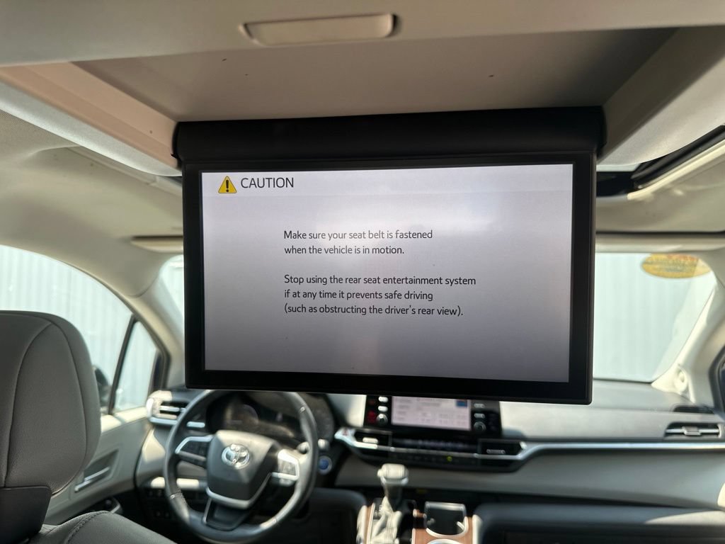 Used 2021 Toyota Sienna XLE w/ XLE Plus Package FWD image 33