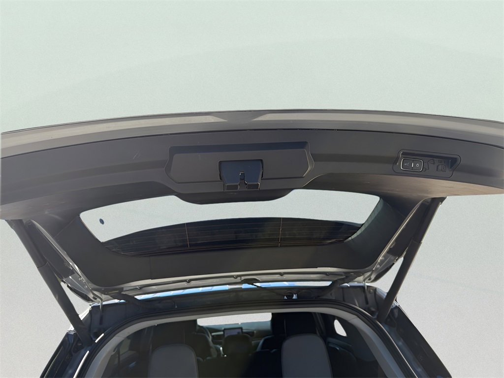 Certified 2024 Ford Explorer XLT w/ Equipment Group 202A image 10