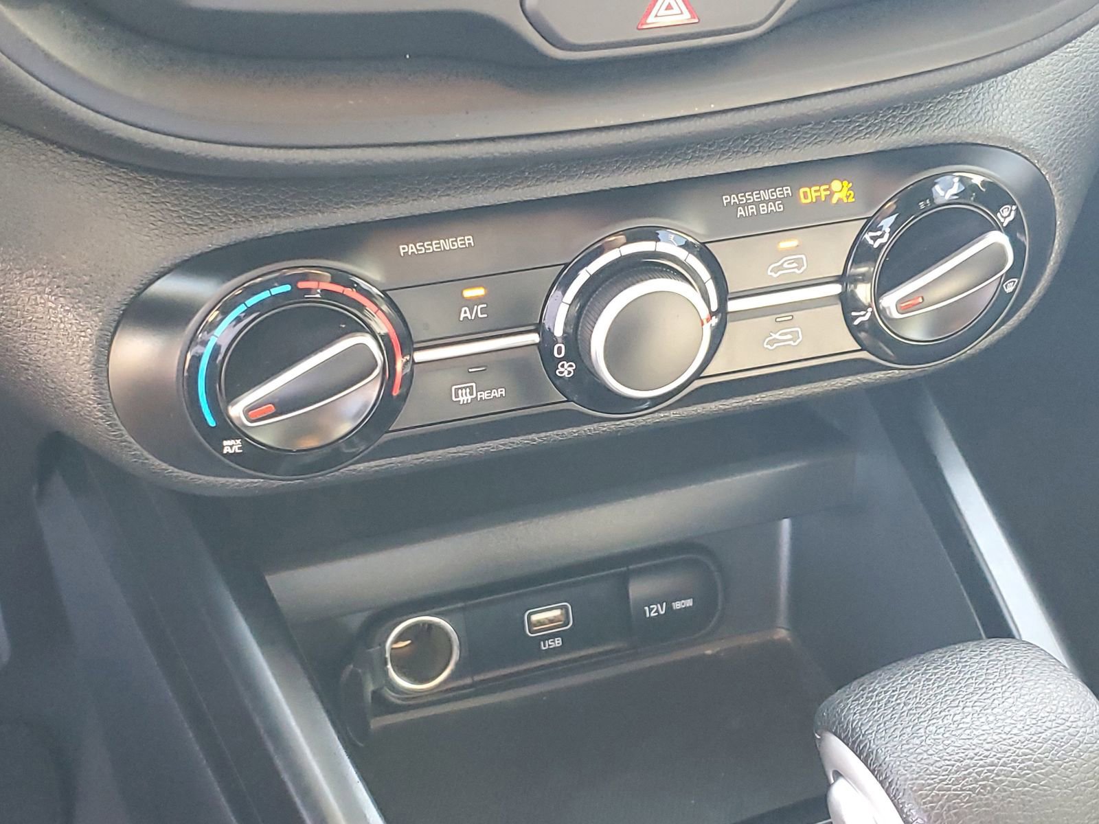 Used 2025 Kia Soul LX image 22