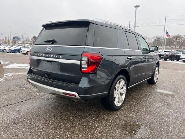 Certified 2022 Ford Expedition Platinum image 2