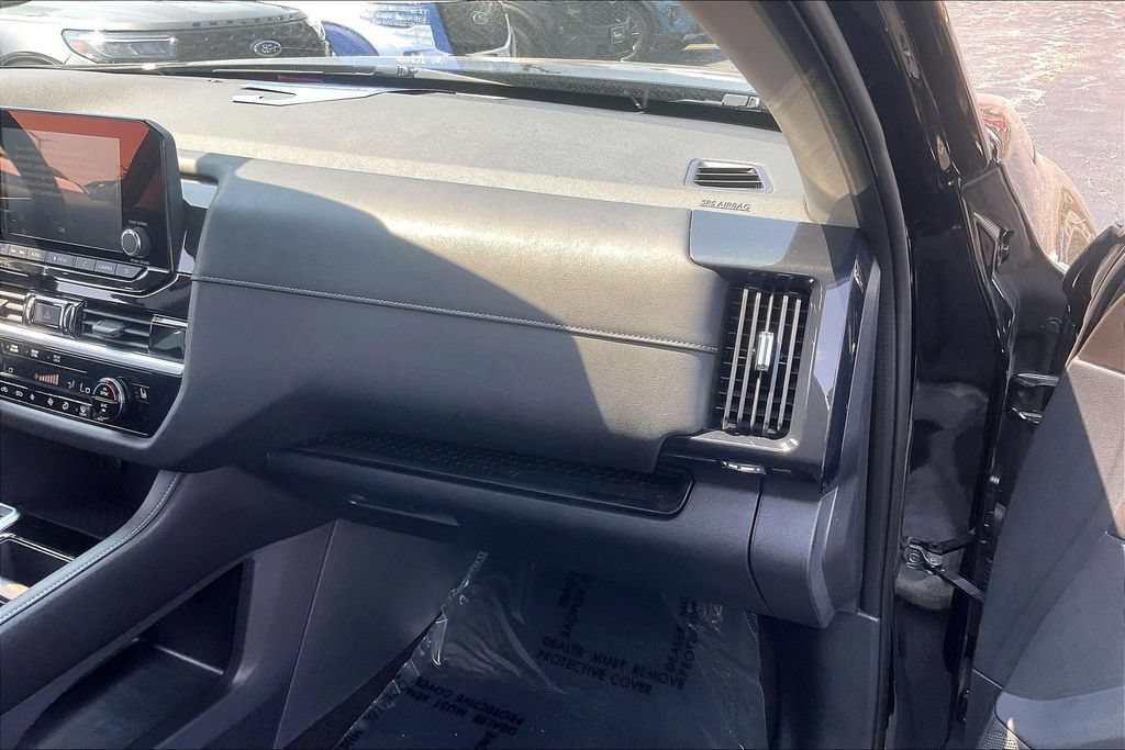 Used 2022 Nissan Pathfinder SV FWD image 15