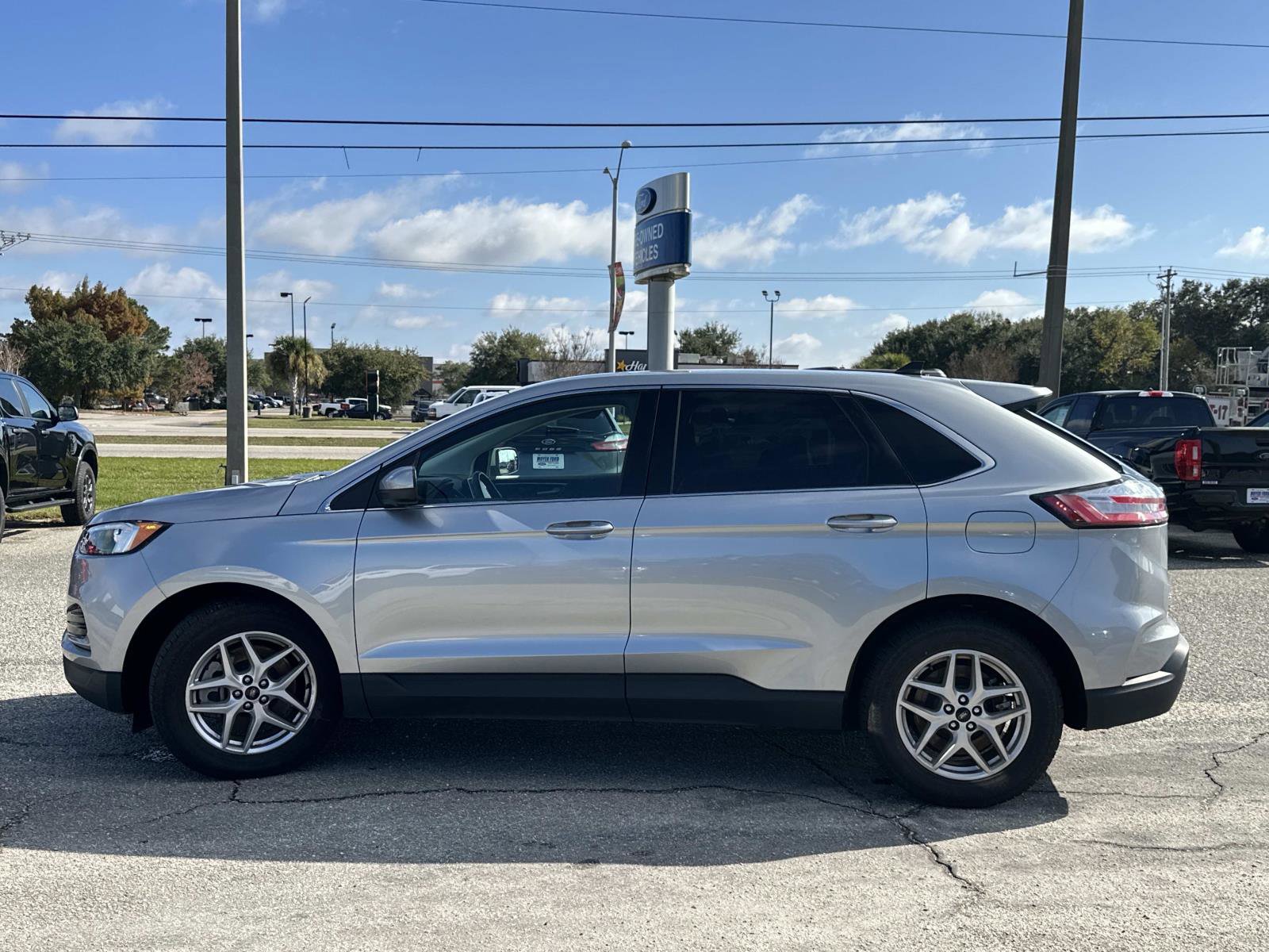 Certified 2024 Ford Edge SEL image 8