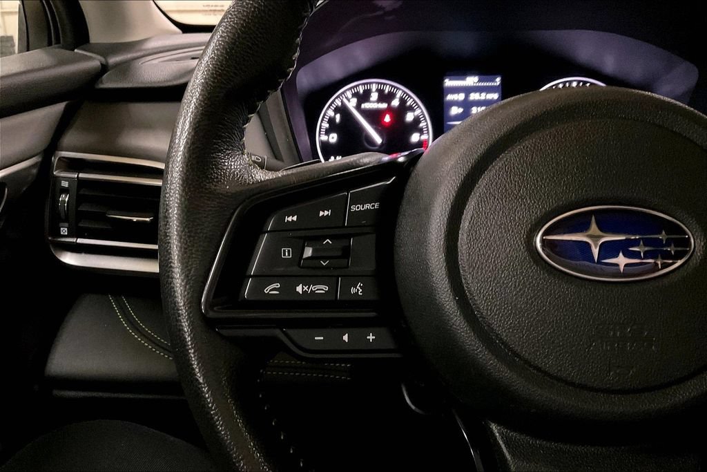 Used 2025 Subaru Outback Onyx Edition AWD/4WD image 17