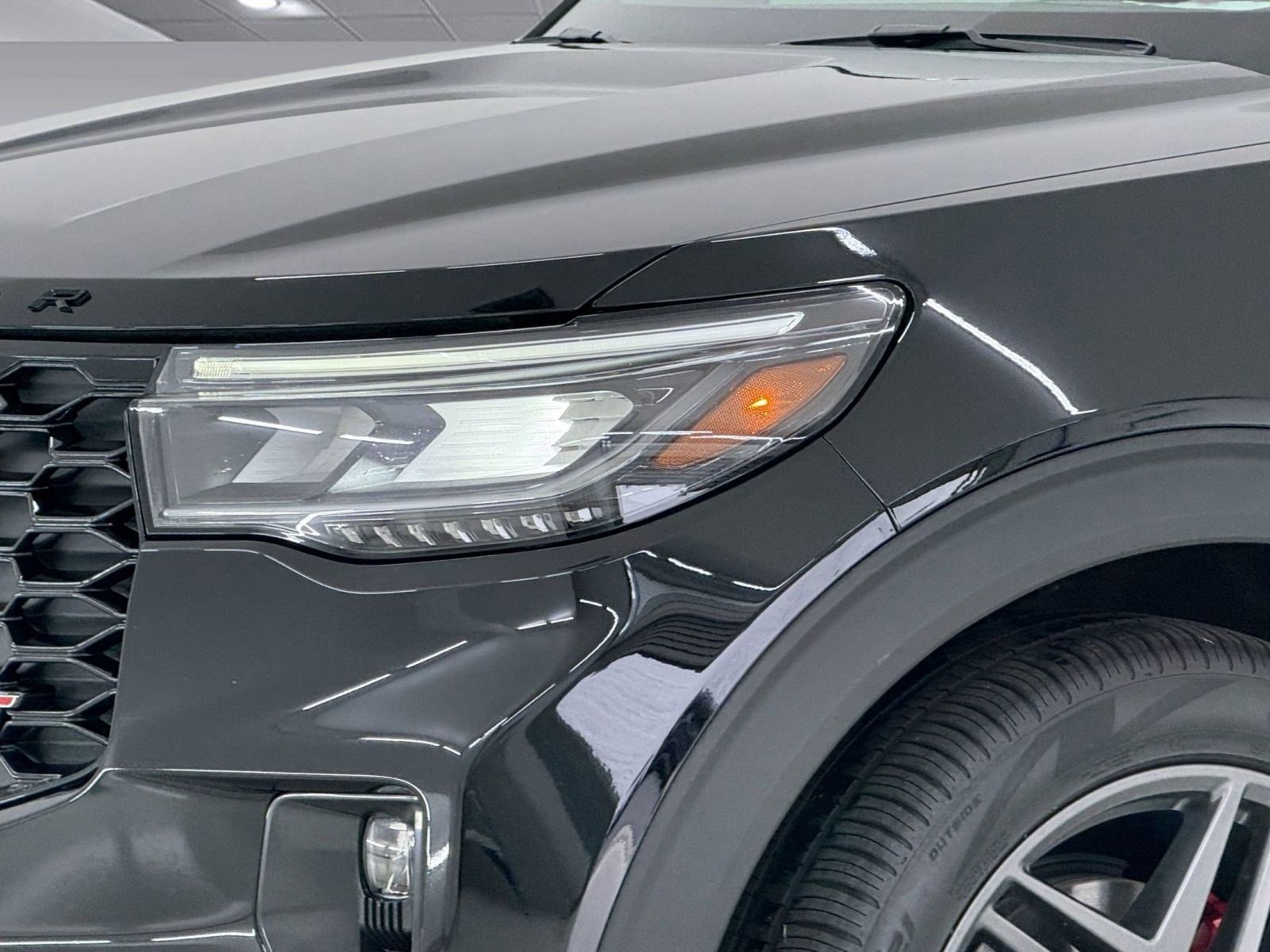 Certified 2025 Ford Explorer ST image 11