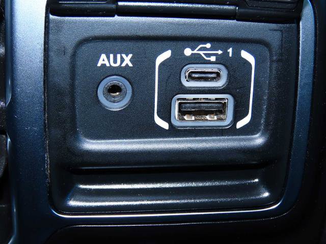 Used 2021 Jeep Gladiator Rubicon w/ Cold Weather Group image 29