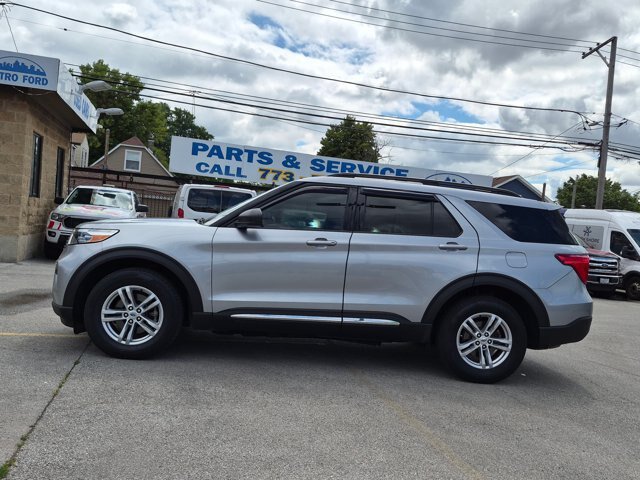 Certified 2023 Ford Explorer XLT w/ Class IV Trailer Tow Package AWD/4WD image 7