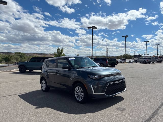Used 2023 Kia Soul LX FWD image 7