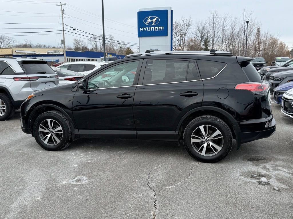 Used 2017 Toyota RAV4 XLE image 8