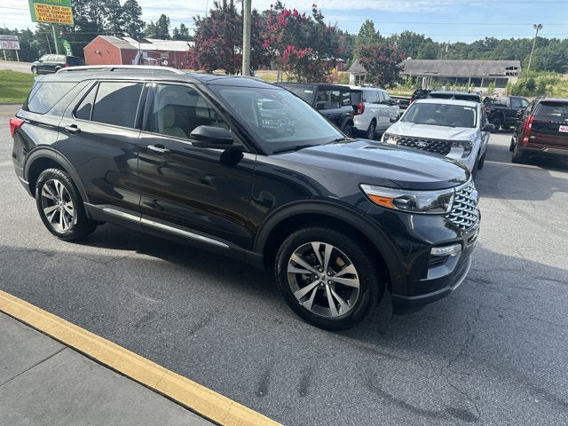 Certified 2020 Ford Explorer Platinum w/ Premium Technology Package AWD/4WD image 4