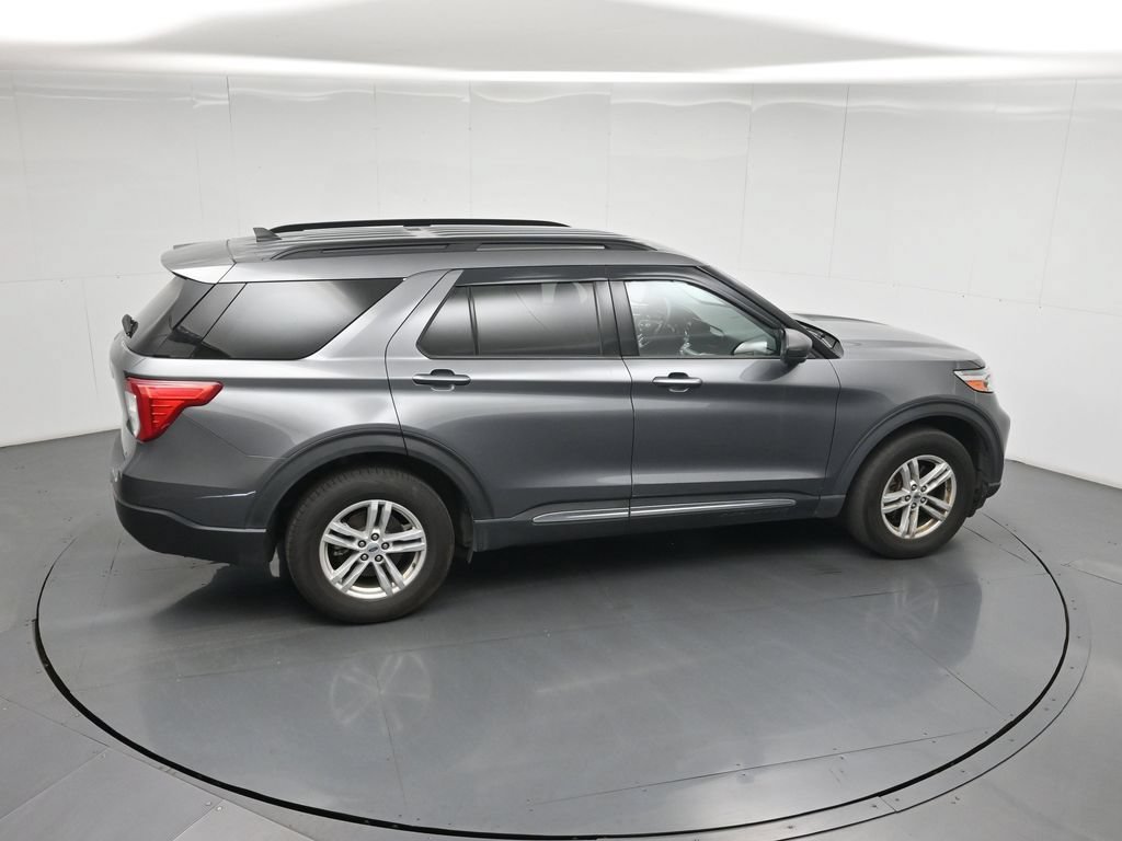 Certified 2021 Ford Explorer XLT w/ Equipment Group 202A AWD/4WD image 18