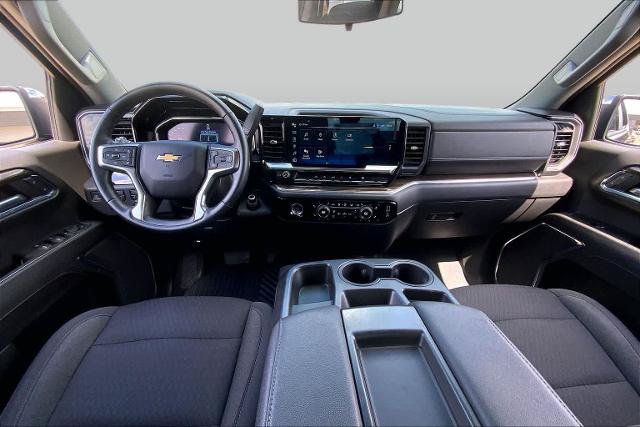 Used 2023 Chevrolet Silverado 1500 LT AWD/4WD image 15