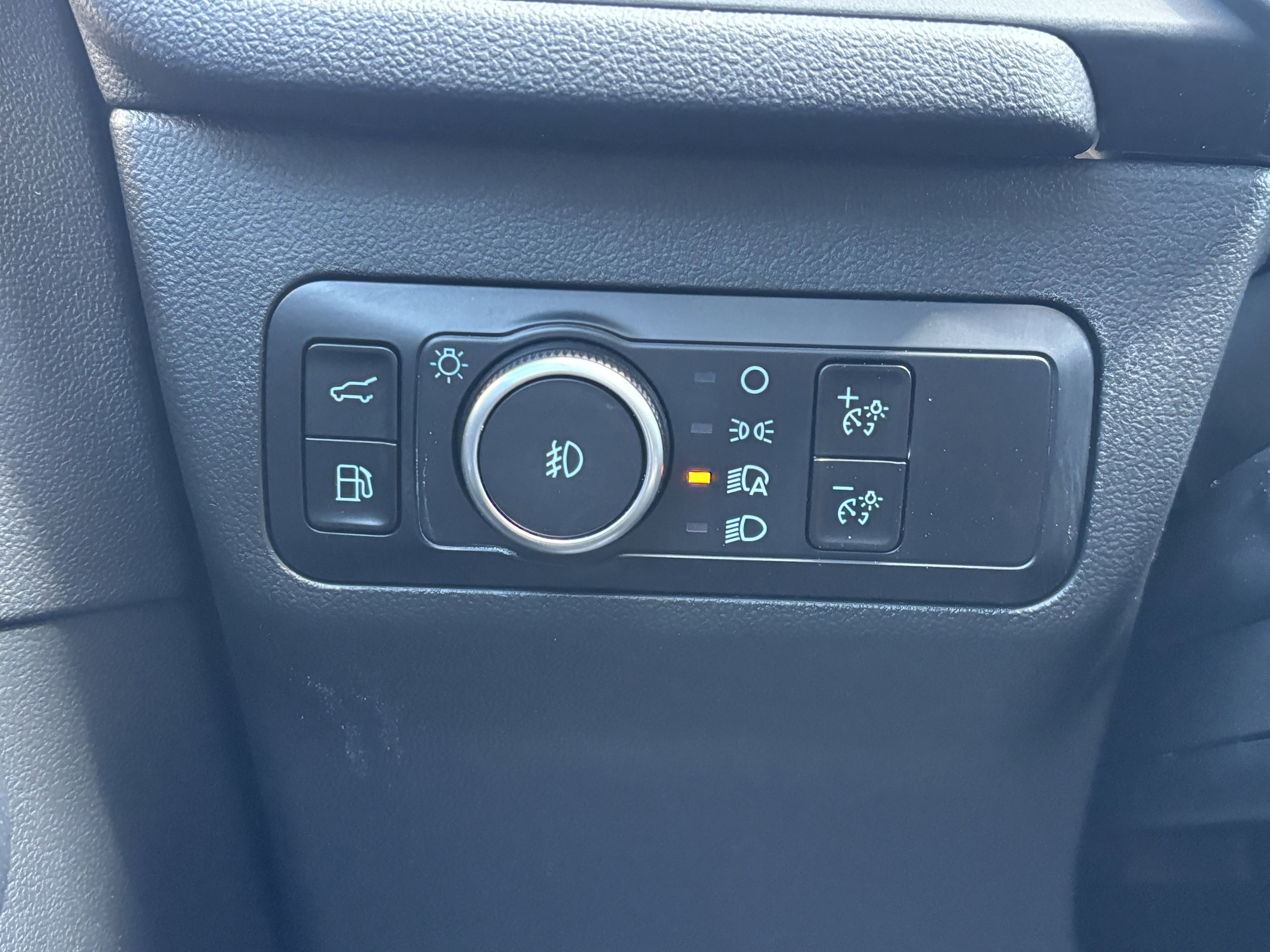 Certified 2023 Ford Escape SE image 40