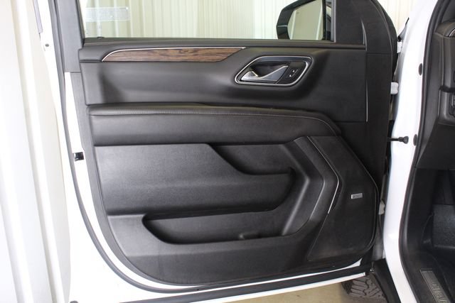 Used 2021 Chevrolet Suburban Premier AWD/4WD image 9