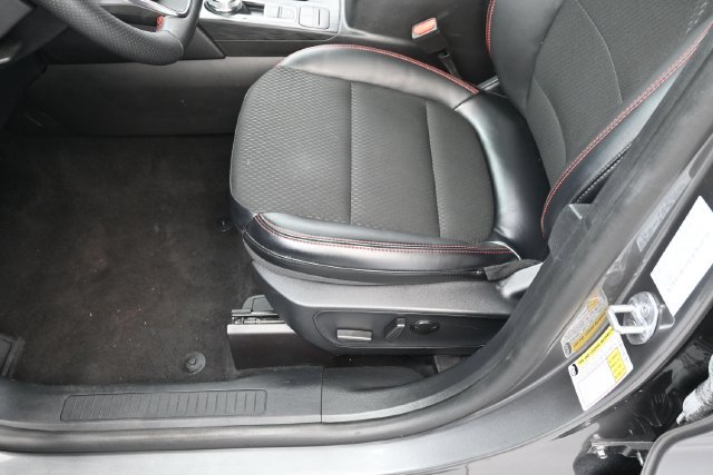 Certified 2025 Ford Escape ST-Line FWD image 13