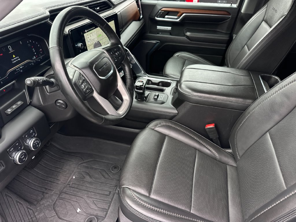 Used 2023 GMC Sierra 1500 Denali w/ Technology Package AWD/4WD image 9
