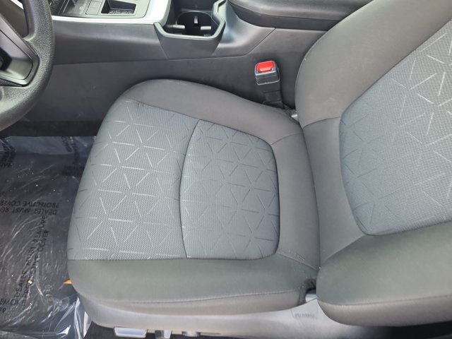 Used 2025 Toyota RAV4 XLE FWD image 23