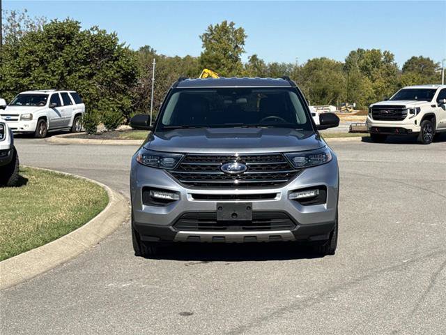 Certified 2022 Ford Explorer XLT w/ Equipment Group 202A AWD/4WD image 2