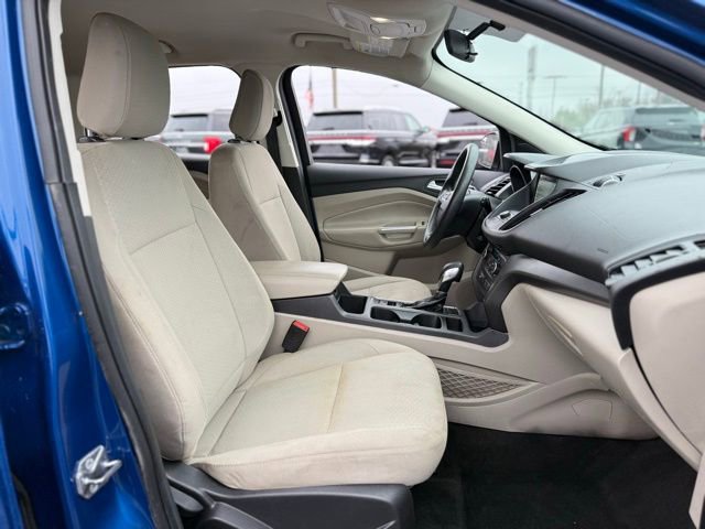Certified 2019 Ford Escape SE image 18