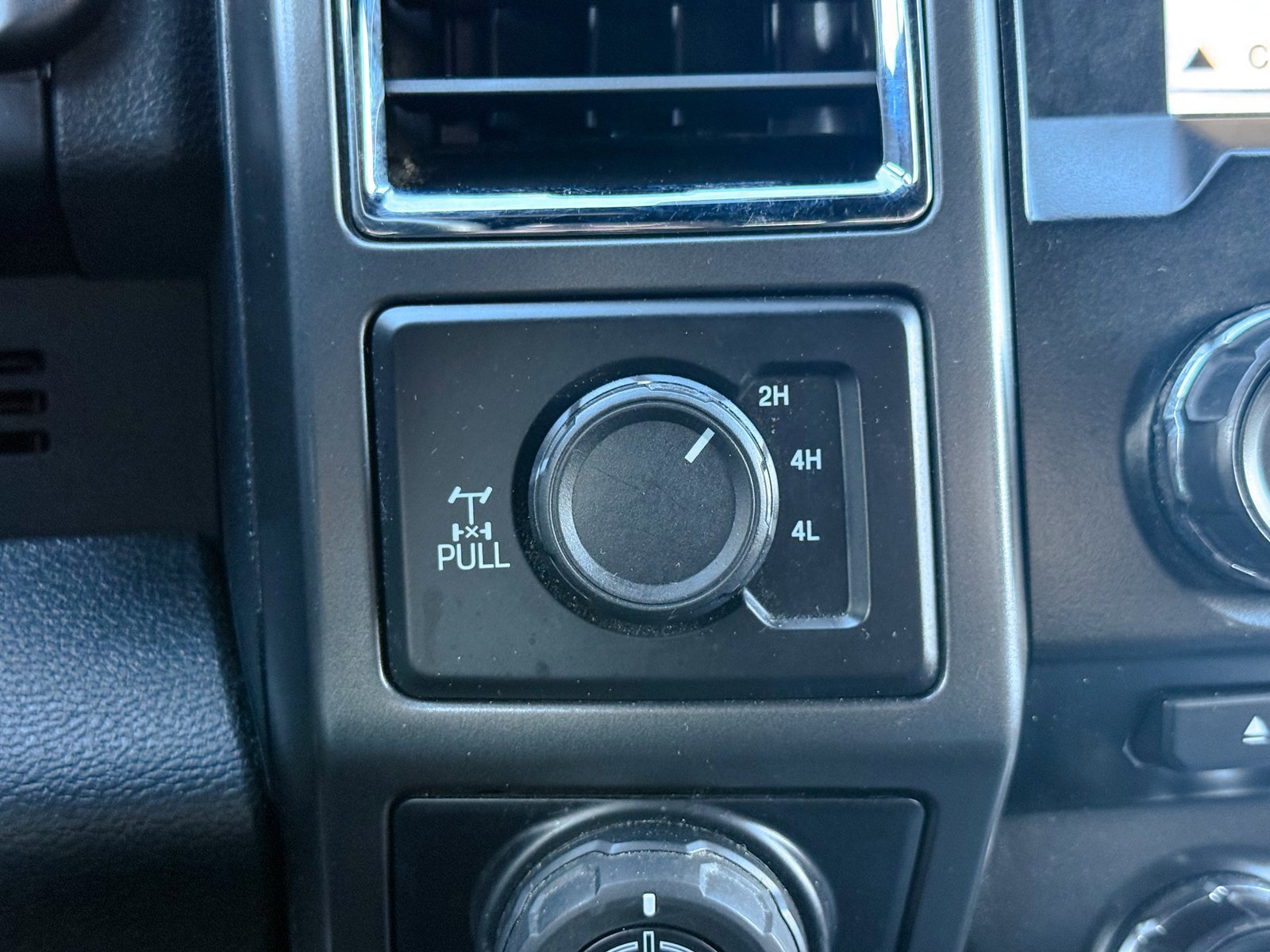 Certified 2017 Ford F150 XLT w/ Equipment Group 302A Luxury image 27