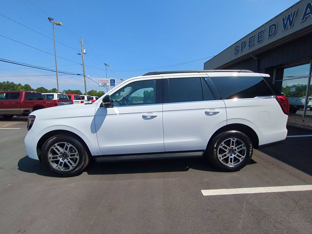 Certified 2025 Ford Expedition Active RWD image 9