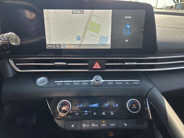 Used 2023 Hyundai Elantra SEL w/ Convenience Package FWD image 22