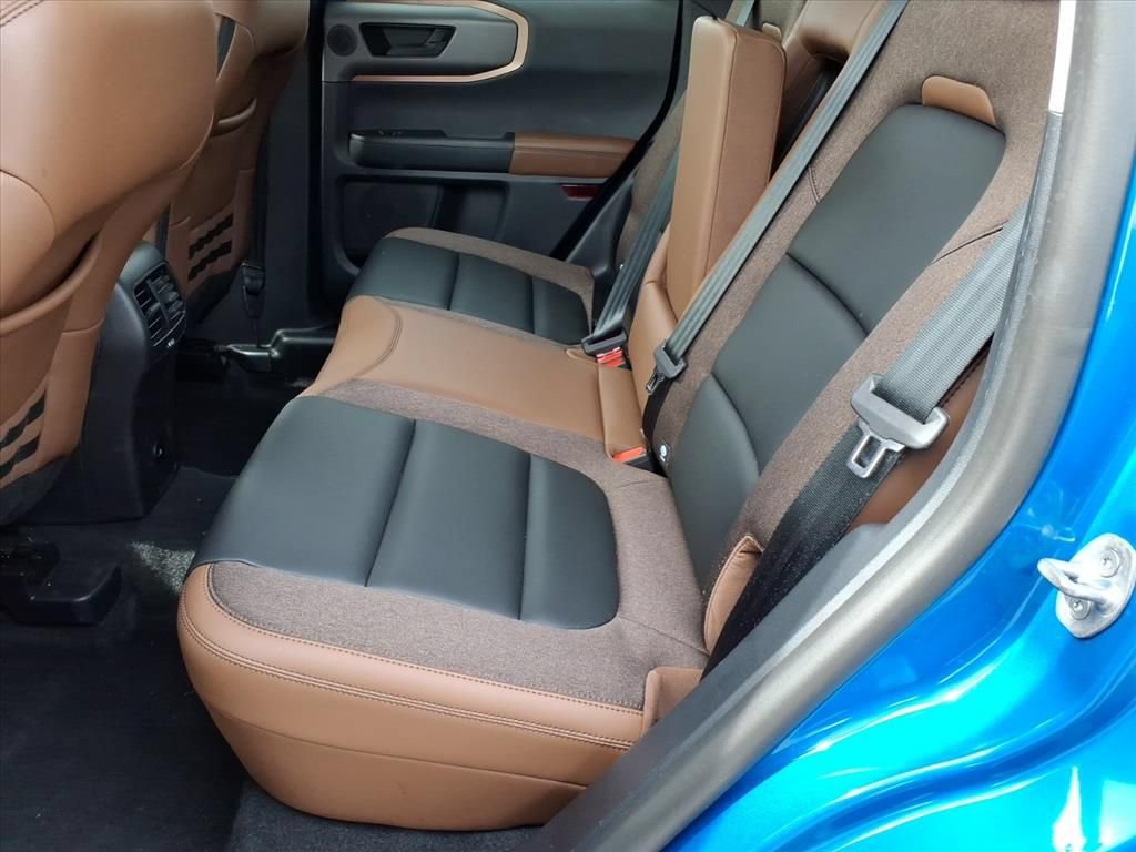 Certified 2025 Ford Bronco Sport Outer Banks w/ Outer Banks Tech Package+ AWD/4WD image 11
