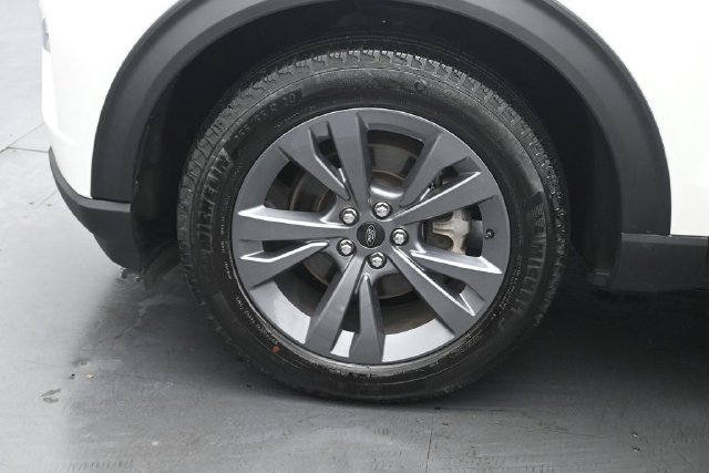 Certified 2024 Ford Explorer XLT w/ Equipment Group 202A AWD/4WD image 35