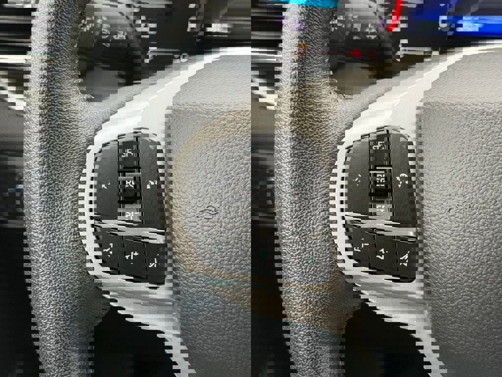 Certified 2022 Ford Explorer XLT w/ Equipment Group 202A image 32