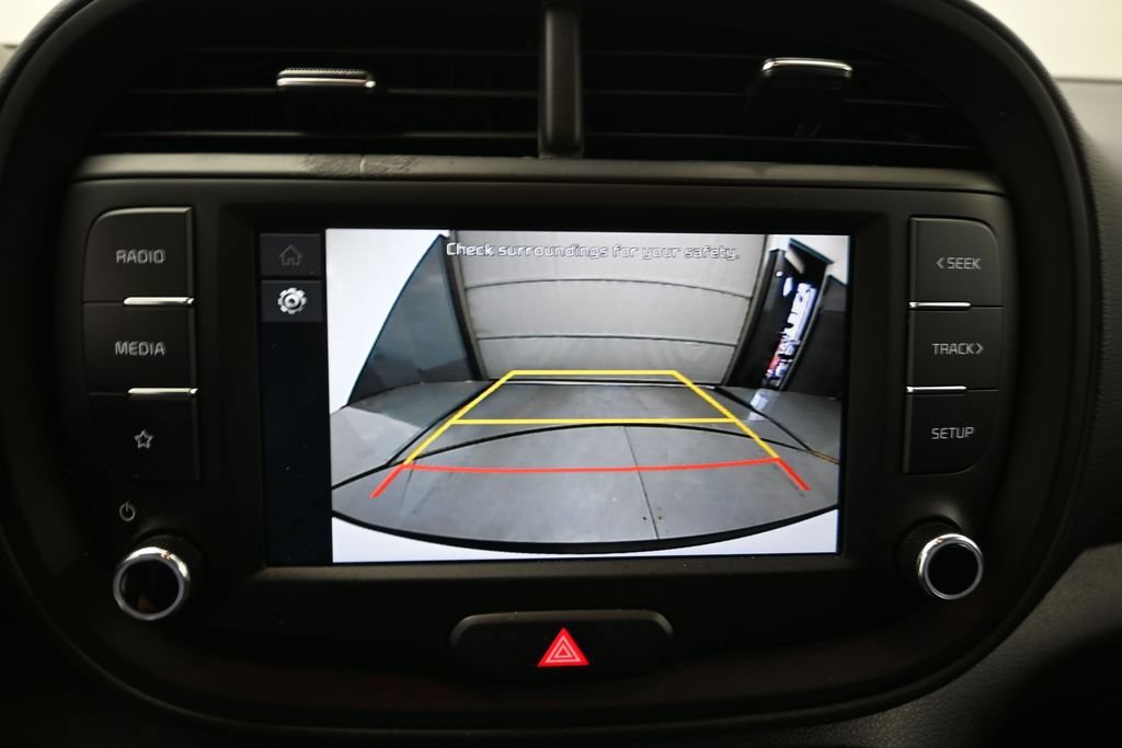 Used 2025 Kia Soul LX w/ LX Technology Package FWD image 19