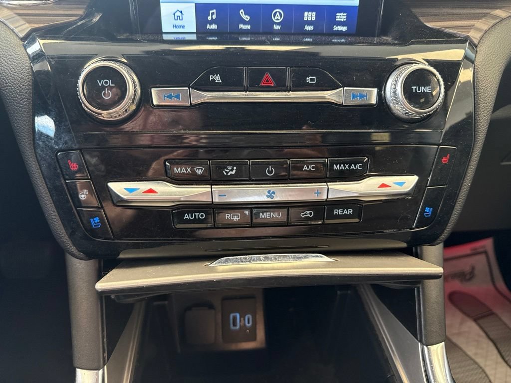 Certified 2022 Ford Explorer Limited w/ Limited Technology Package AWD/4WD image 25