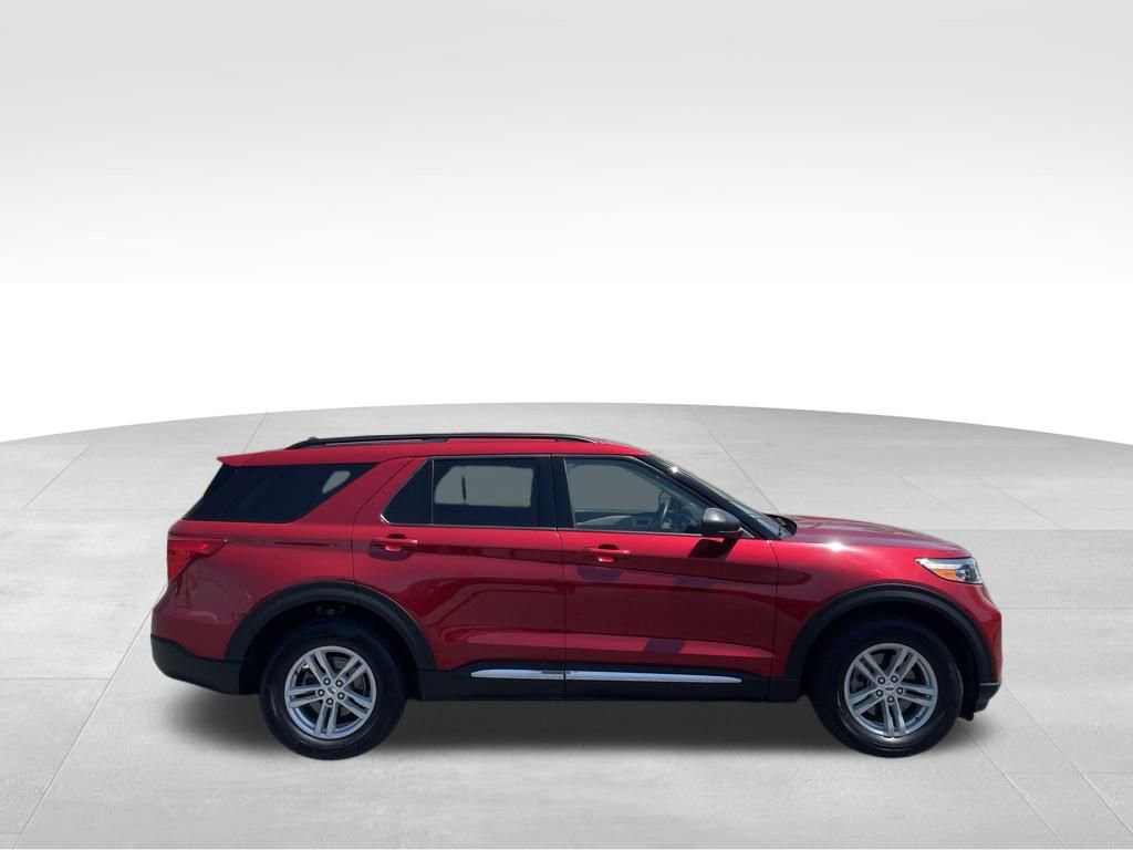 Certified 2024 Ford Explorer XLT w/ Equipment Group 202A AWD/4WD image 13