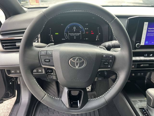 Used 2025 Toyota Camry SE w/ Convenience Package FWD image 22